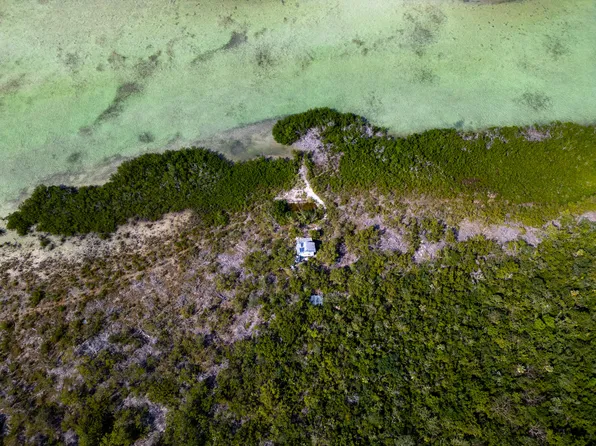 4 Little Knockemdown Ky, Summerland Key, FL 33042