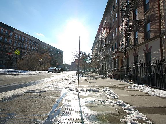 5th image of 153 Edgecombe Ave APT A1