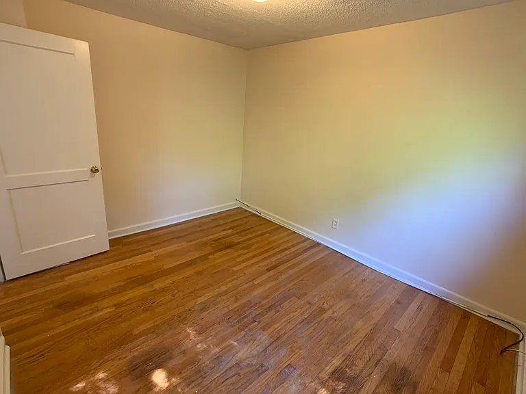 1661 Valley Ave — Photo 20