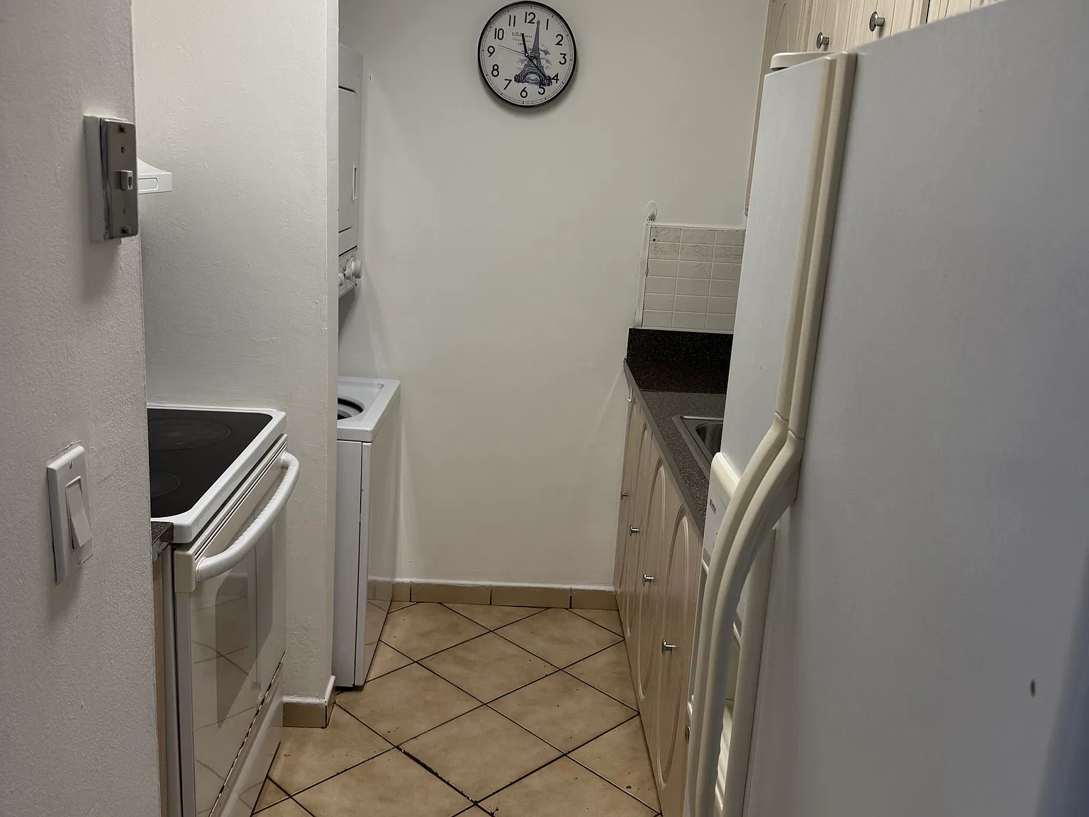 2 bed, 935 sqft, $2,200 — Photo 4