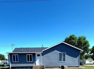 1122 E 28th St, Kearney, NE 68847