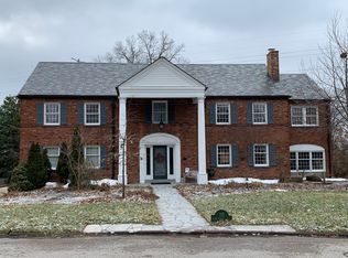 115 Lake Forest Dr, Saint Louis, MO 63117
