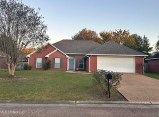 130 Evergreen Way, Flowood, MS 39232