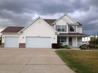 10446 Hardwood Ct, Freeland, MI