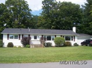 6313 Meadow Dr, Rome, NY 13440