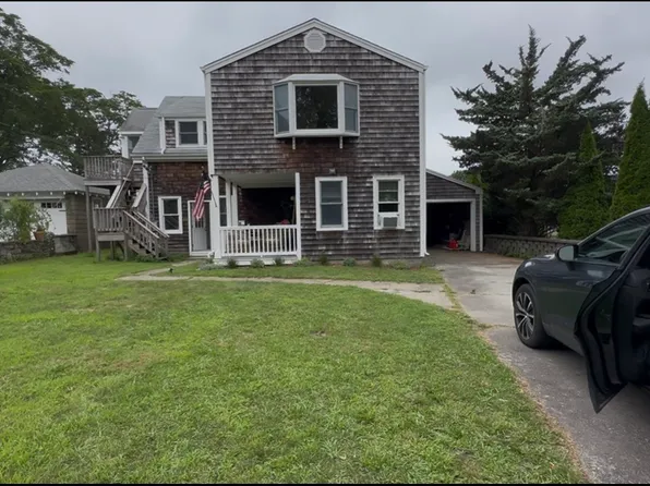 66 Howland Ave, Jamestown, RI 02835