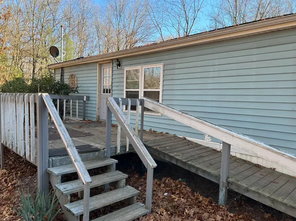 12445 Saddler Rd, Plainwell, MI 49080