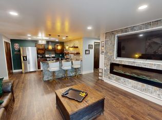 600 N Kensington Dr APT 4, Appleton, WI 54915