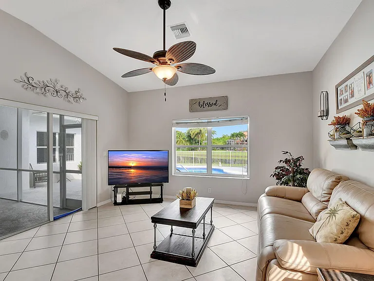 11723 Waterbend Ct — Photo 6