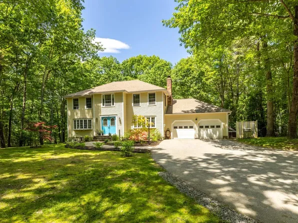 12 Thornton Lane, Lee, NH 03861