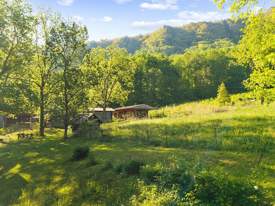 13th image of 172 Pam Ln