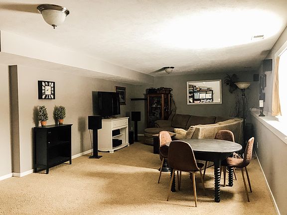 3rd image of 4676 S Shooks Ct