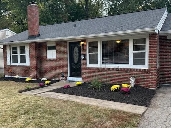 929 Peachtree Ln, Saint Charles, MO 63301