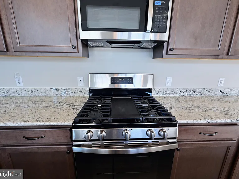 19504 Safflower Way — Photo 15