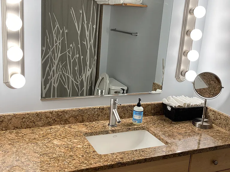 811 4th St NW #207 — Photo 10