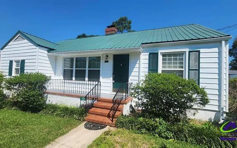 1211 Sunset Ave — Photo 1
