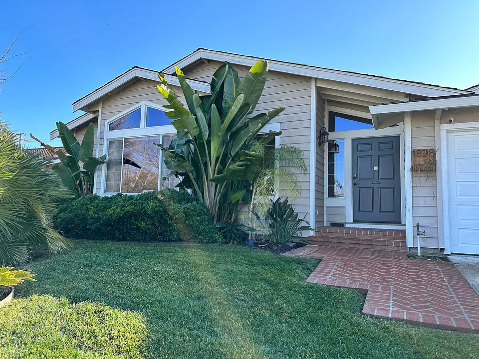 1828 Castro Dr