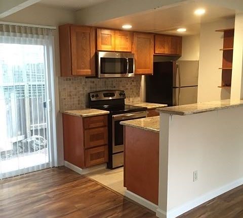 5th image of 2608 Q St APT 03
