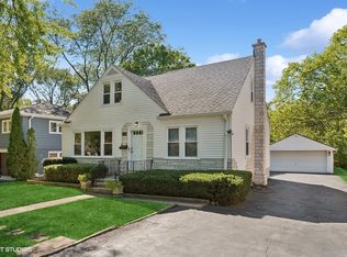218 S Glendale Ave, Barrington, IL 60010