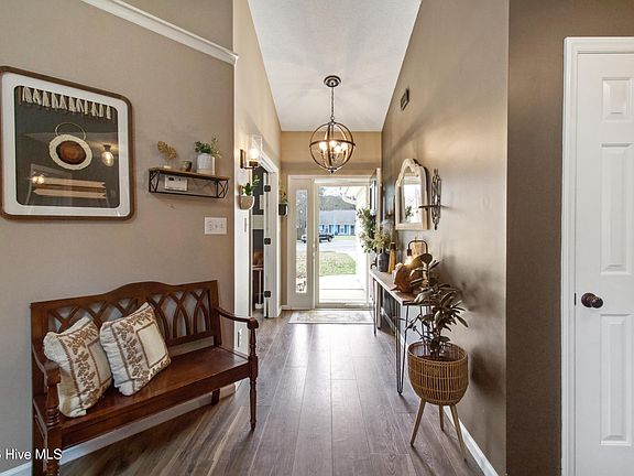 4th image of 110 Cottage Lane