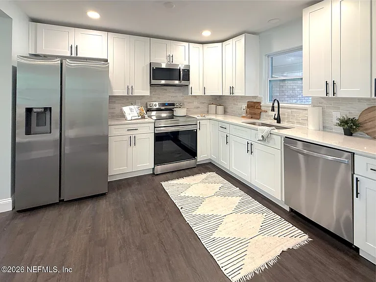 10135 Lakeview Rd W — Photo 21