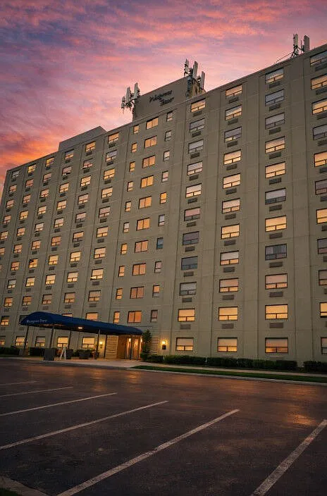 Westgrove Tower Condominiums — Photo 4