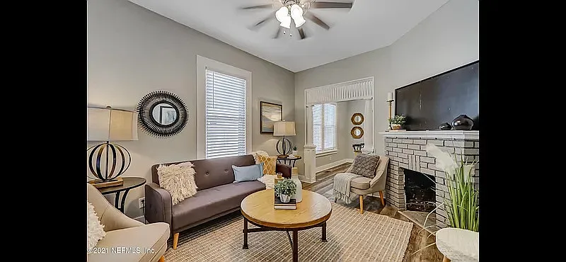 4 bed, 1212 sqft, $1,950 — Photo 3