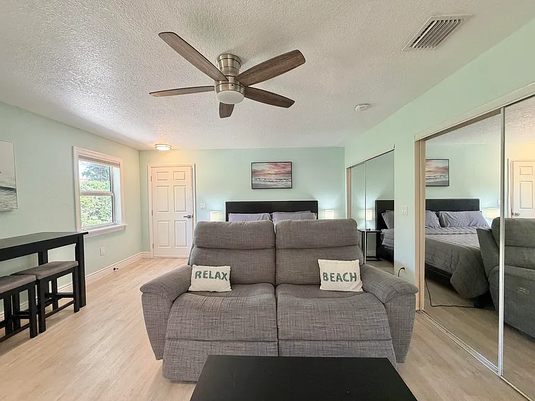 6100 Francis St #B — Photo 11