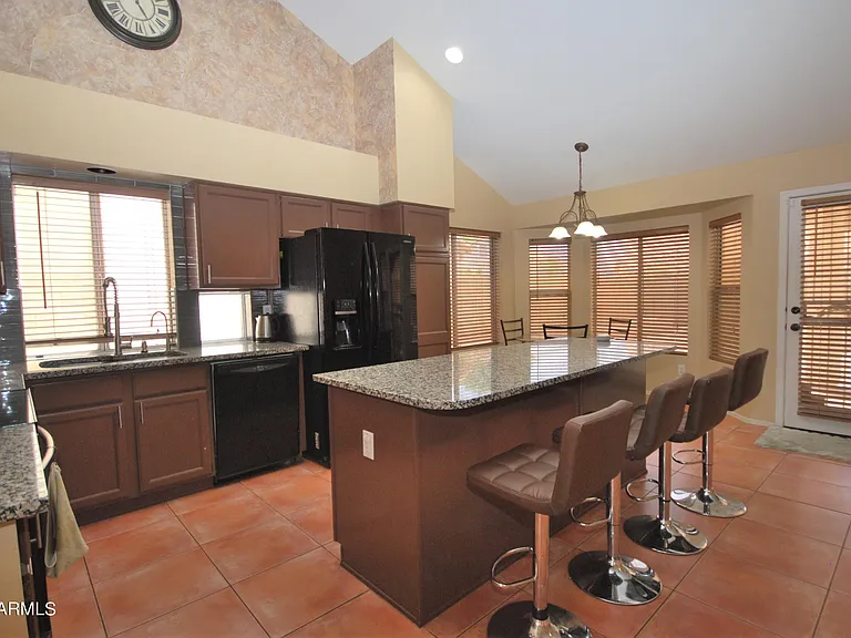 1227 E Glenhaven Dr — Photo 6