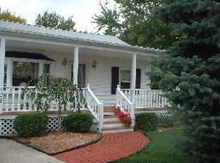 1352 E 345th St, Eastlake, OH 44095
