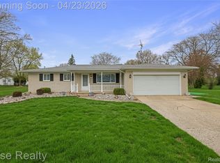 7080 Aldredge Dr, Swartz Creek, MI 48473