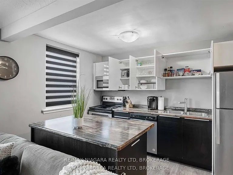 4538 Huron St #8 — Photo 5