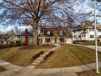 100 Morningside Dr, Kansas City, MO, 64113