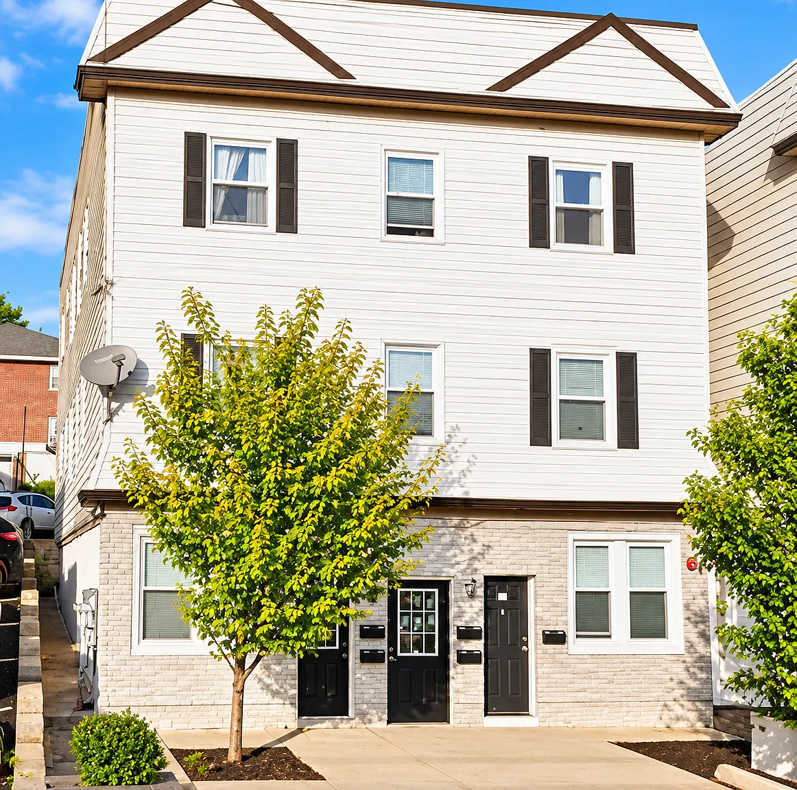 2 bed, 700 sqft, $1,900 — Photo 1