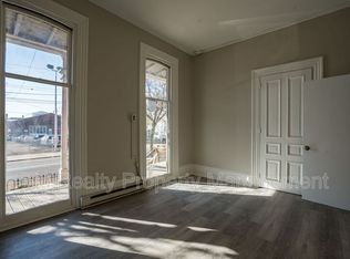 529 King St APT 1, Pottstown, PA 19464