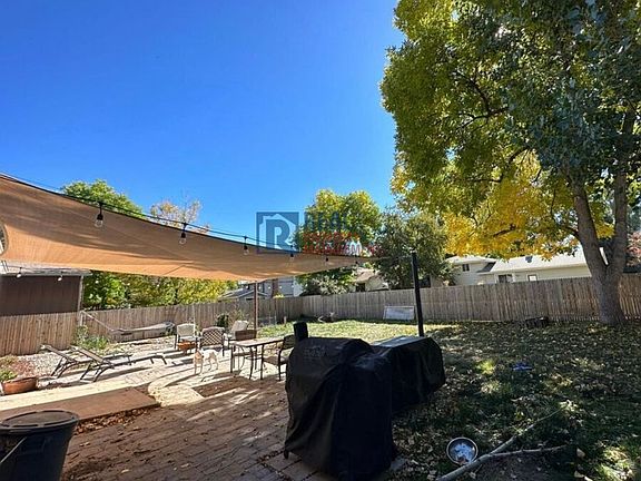 3rd image of 831 Winchester Dr