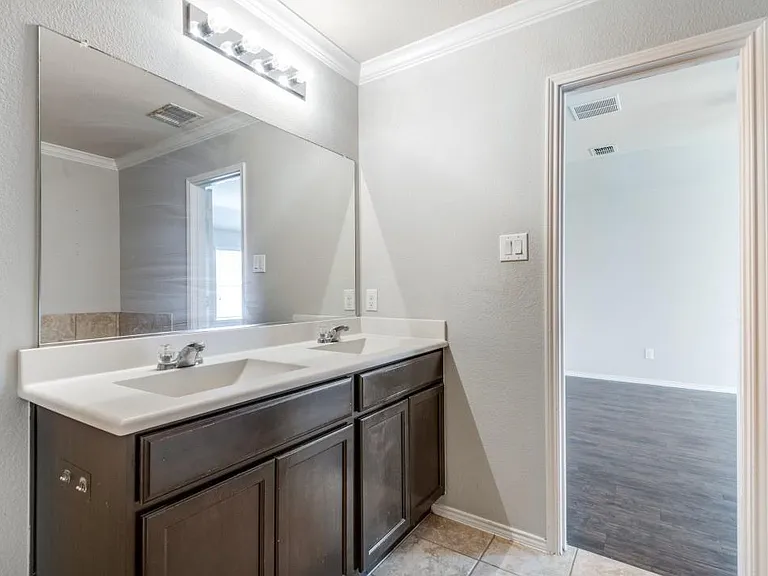 4309 Coney Island Dr — Photo 16
