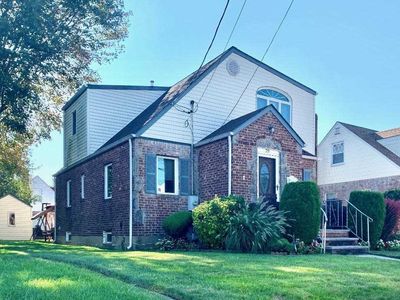 29 Benson Pl, Valley Stream, NY, 11580