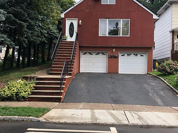 House view with stairs to Front unit.