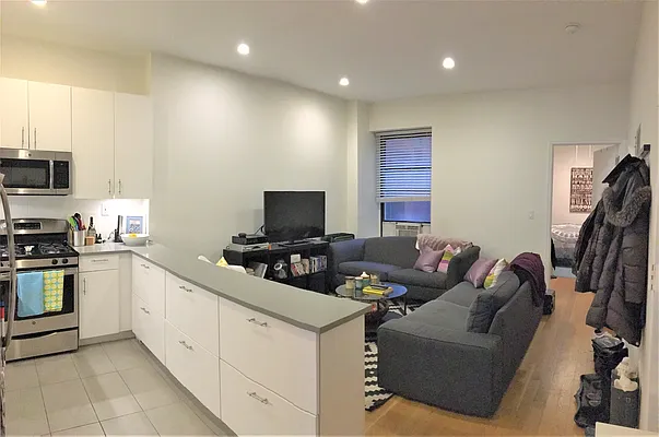 Rented by Charles Coutinho LLC | media 37