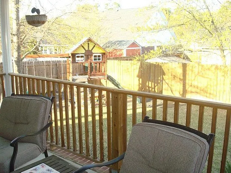 1825 Canberra Dr — Photo 17