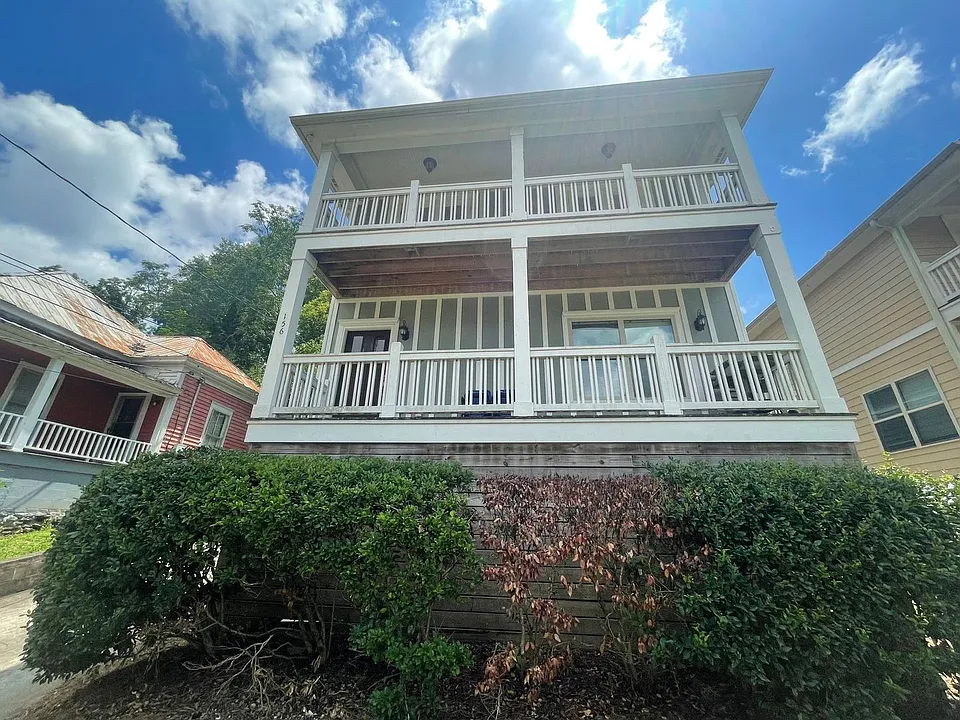 156 Strickland Ave