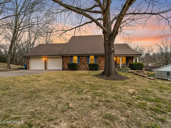 2201 Scenic Dr, Jefferson City, MO 65101