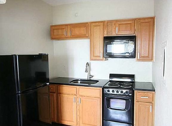 2nd image of 101 Washington Ave APT 11