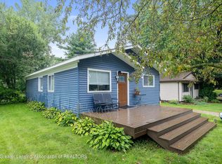 11953 Maxfield Blvd, Hartland, MI