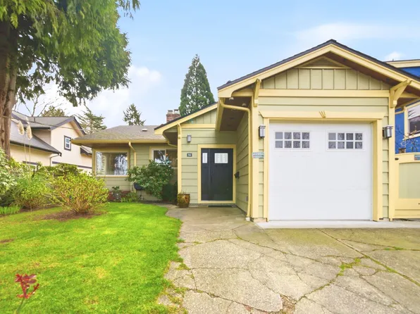 56 7th Ave, New Westminster, BC V3L 1W1