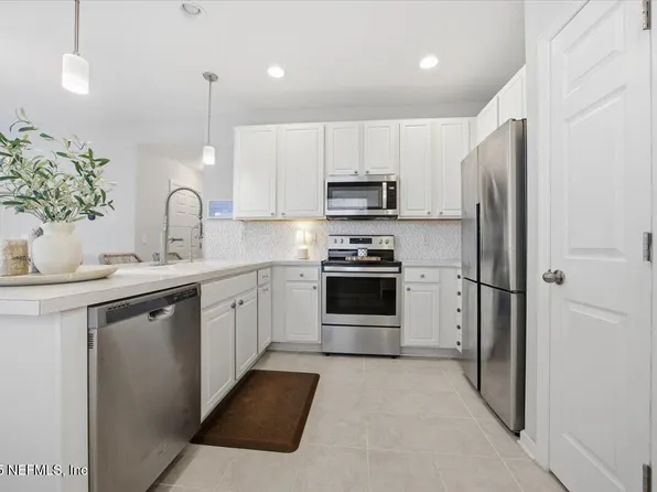 7131 EMSLEY Circle, Jacksonville, FL 32258