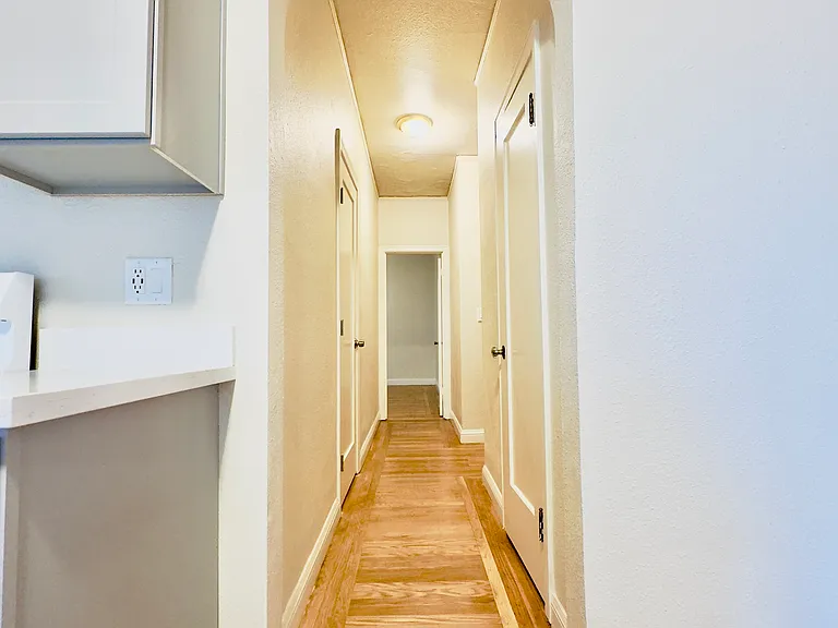1650 Oxford Street — Photo 9
