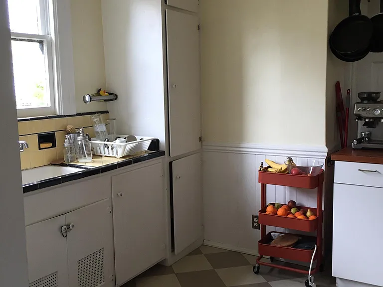 518 Byron St — Photo 15