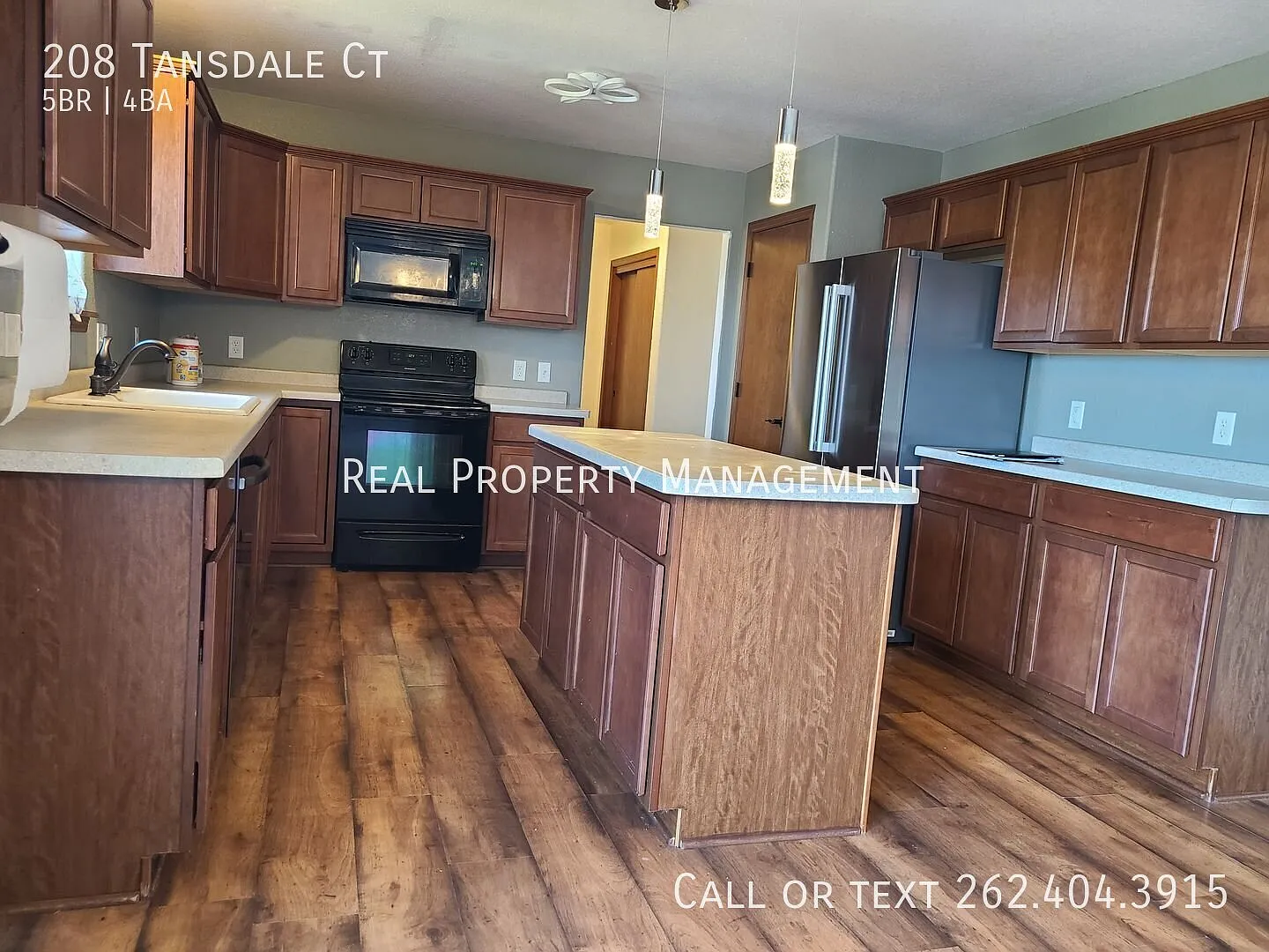 Spacious 5-Bedroom Home for Rent in Johnson Creek-208 Tansdale Court, Johnson Creek, WI 53038 — Photo 4